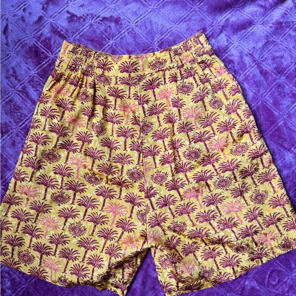 Urban Outfitters Shorts - Picture 3 of 3